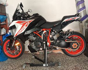 KTM 1290 Super Duke GT 2019