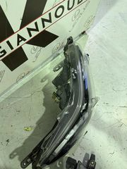 Toyota Hilux Gun125 2020-2025 εμπρός δεξί φανάρι με κωδικό 81110-YP121-thumb-4