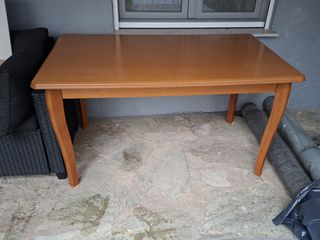 τραπέζι τραπεζαρίασ