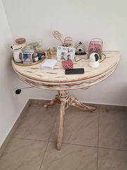 Αντικέ Τραπεζάκι Granny Style – Ημικυκλικό με Πόδι