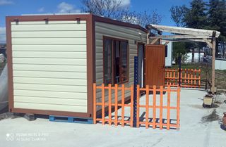 ΝΕΟ Container House “VISTA” 2,40×7,00×2,50μ (16τμ)	Μεγάλα Παράθυρα, Δίριχτη Σκεπή & WC/Μπάνιο