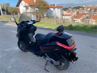 Piaggio XEvo 250 2010-thumb-6