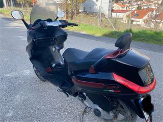 Piaggio XEvo 250 2010-thumb-13
