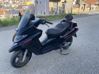 Piaggio XEvo 250 2010-thumb-23