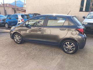 Toyota Yaris 2015 1.3 VVTI CAMERA-thumb-3