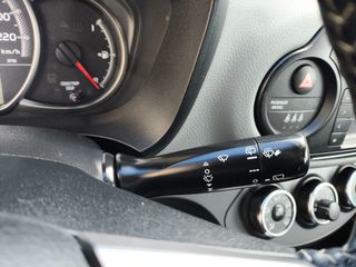 Toyota Yaris 2015 1.3 VVTI CAMERA-thumb-38
