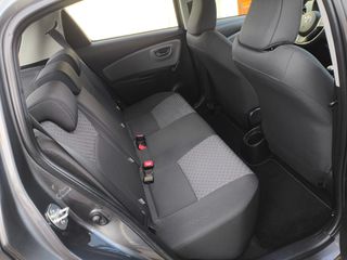 Toyota Yaris 2015 1.3 VVTI CAMERA-thumb-52