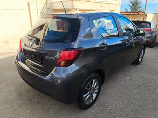 Toyota Yaris 2015 1.3 VVTI CAMERA-thumb-15