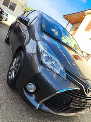 Toyota Yaris 2015 1.3 VVTI CAMERA-thumb-20