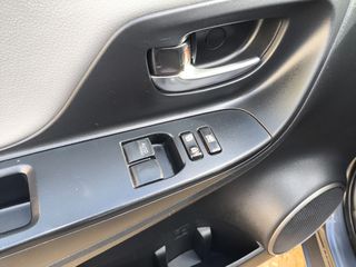 Toyota Yaris 2015 1.3 VVTI CAMERA-thumb-30