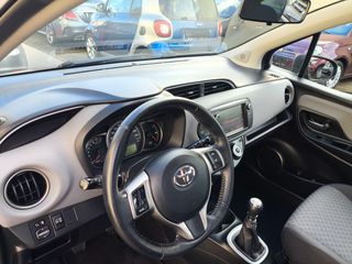 Toyota Yaris 2015 1.3 VVTI CAMERA-thumb-32