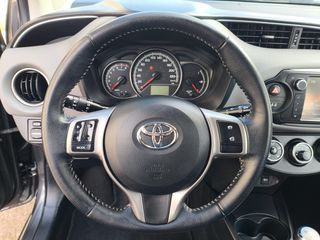 Toyota Yaris 2015 1.3 VVTI CAMERA-thumb-34