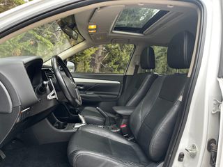 Mitsubishi Plug-in Hybrid Outlander 2013 Instyle+ 4WD-thumb-9