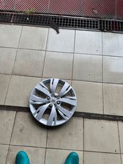 Peugeot 208-thumb-2