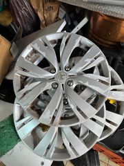 Peugeot 208-thumb-3