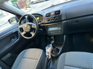 Skoda Roomster 2011 1.2 TSI-thumb-10