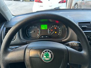 Skoda Roomster 2011 1.2 TSI-thumb-15