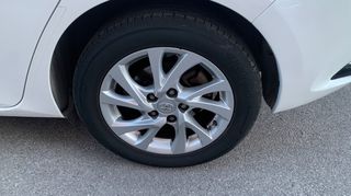 Toyota Auris 2018 FULL EXTRA-thumb-38