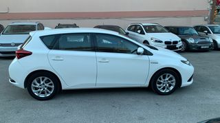 Toyota Auris 2018 FULL EXTRA-thumb-10