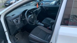 Toyota Auris 2018 FULL EXTRA-thumb-31