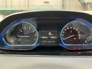 Peugeot 2008 2016-thumb-9