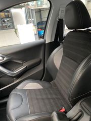Peugeot 2008 2016-thumb-15