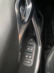Peugeot 2008 2016-thumb-17