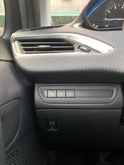 Peugeot 2008 2016-thumb-18