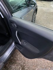 Peugeot 2008 2016-thumb-22
