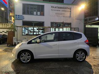 Honda Jazz 2011-thumb-2