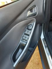 Ford Focus 2012-thumb-8