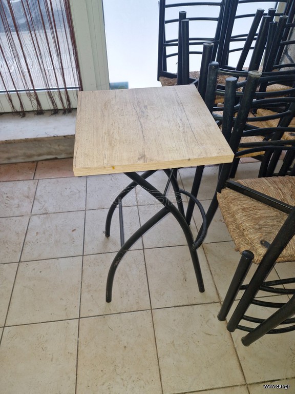 Βοηθητικό τραπεζάκι 0.4 χ 0.4