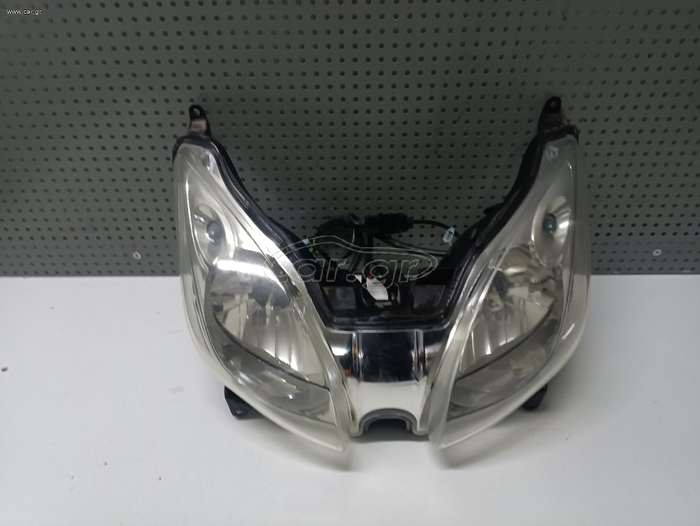 ΦΑΝΑΡΙ ΕΜΠΡΟΣ YAMAHA XMAX 250