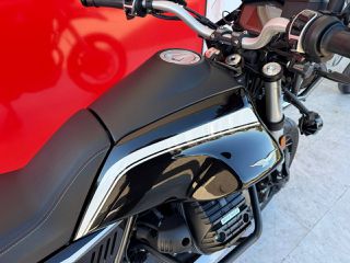 Moto Guzzi V 85 TT 2022 Guardia D'onore-thumb-12