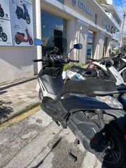 Piaggio Beverly 300 2020-thumb-5