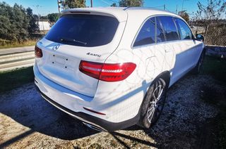 Mercedes-Benz GLC 250 2015 4MATIC 9G-TRONIC AMG LINE-thumb-5