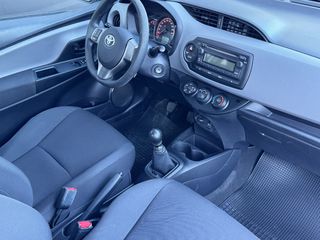 Toyota Yaris 2015 VAN 1,4 DIESEL-thumb-11