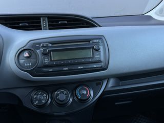 Toyota Yaris 2015 VAN 1,4 DIESEL-thumb-21