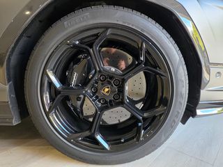 Lamborghini Urus 2023 PERFORMANTE 60ANIVERSARIO-thumb-4