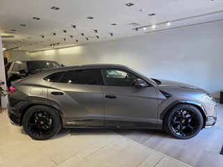 Lamborghini Urus 2023 PERFORMANTE 60ANIVERSARIO-thumb-7