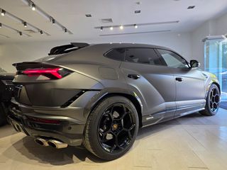 Lamborghini Urus 2023 PERFORMANTE 60ANIVERSARIO-thumb-10