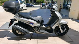 Piaggio Beverly 300 2021-thumb-4