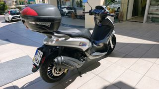 Piaggio Beverly 300 2021-thumb-3