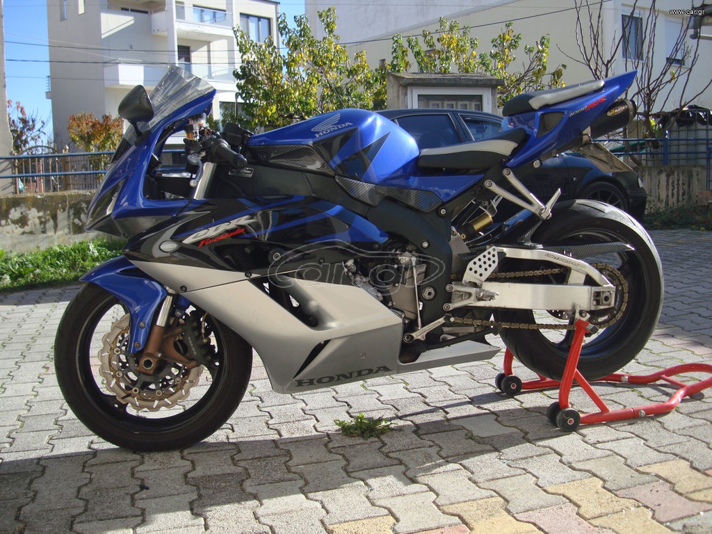Honda CBR 1000RR 2005