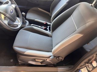 Ford Fiesta 2017-thumb-24