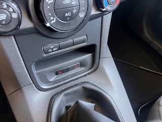 Ford Fiesta 2017-thumb-31