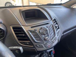 Ford Fiesta 2017-thumb-34