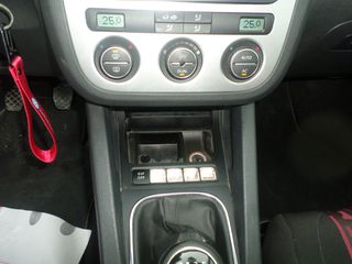 Volkswagen Scirocco 2009-thumb-13