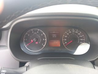 Dacia Duster 2019 SPORTIVE 4X4 DIESEL-thumb-9