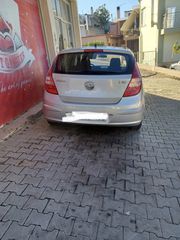 Hyundai i 30 2009 1.4-thumb-1